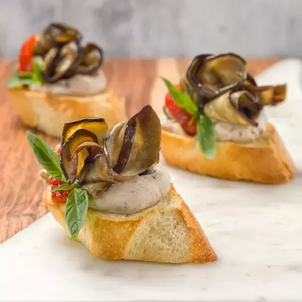 Брускетта с баклажанами и орехами — доставка боксов Нижний Новгород