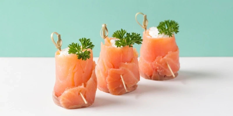 Рулетики из лосося со сливочным сыром — доставка боксов Нижний Новгород