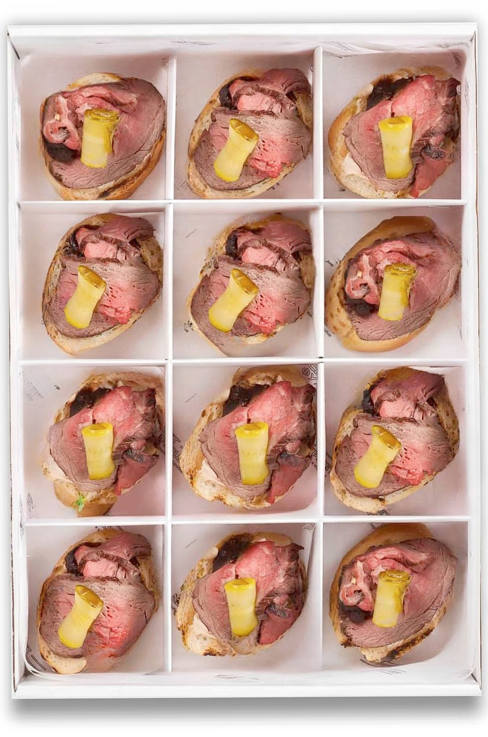 Брускетта с ростбифом и сырным кремом