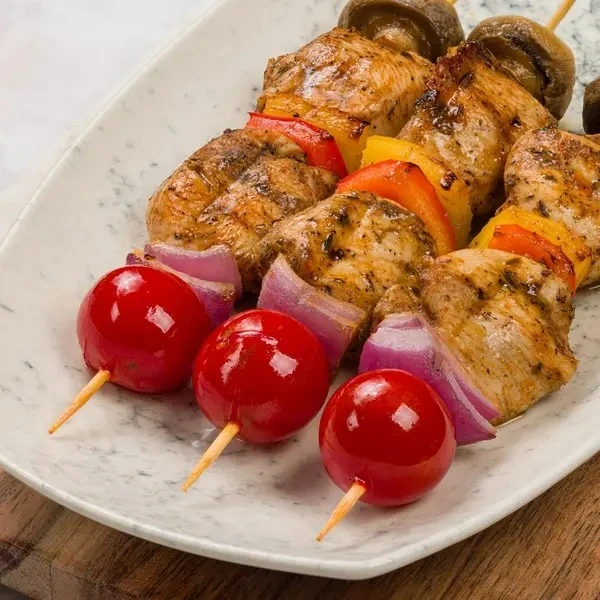 Шашлычки из курицы с грибами и перцем