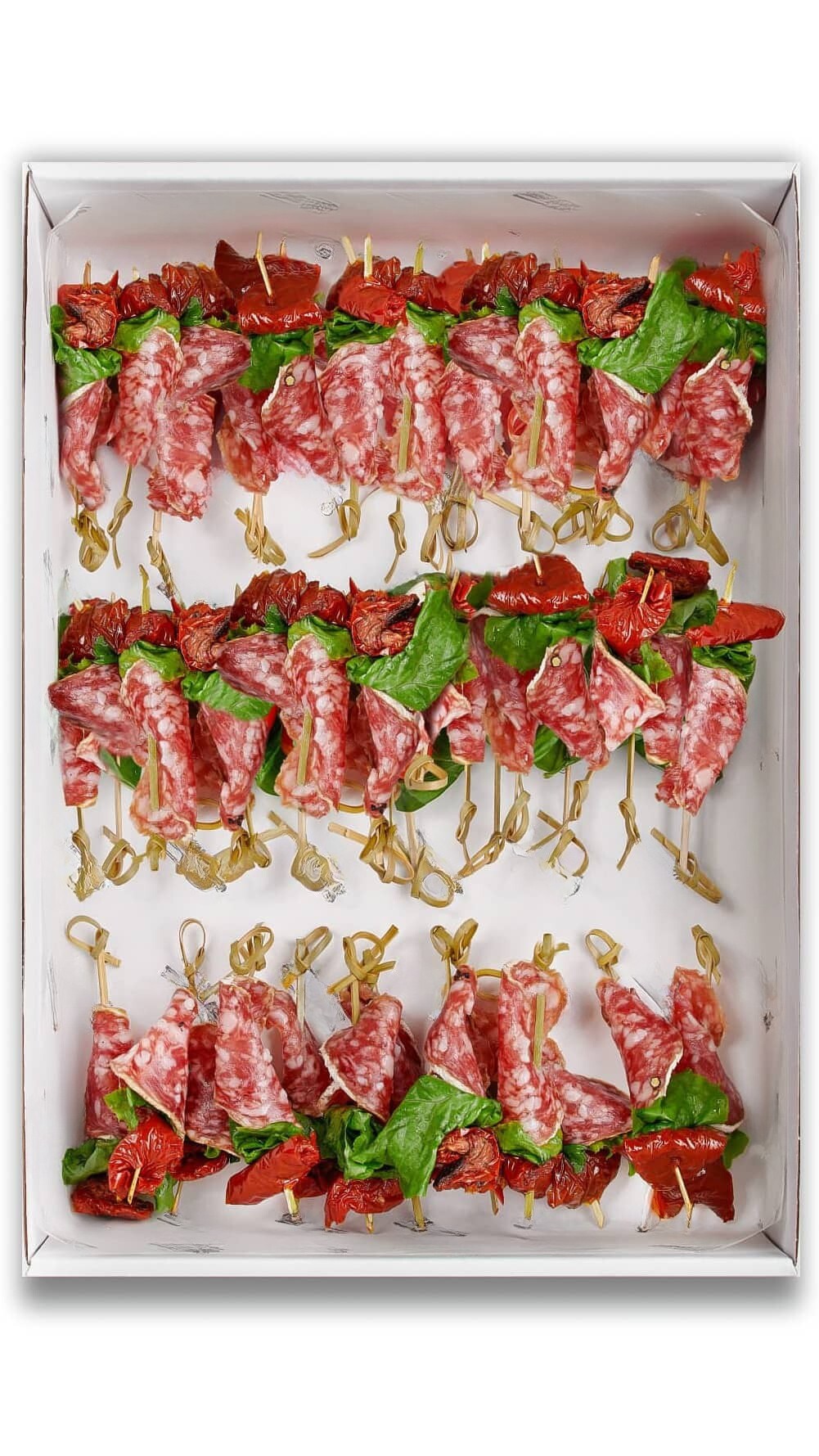 Канапе с колбасой Фуэт и вялеными томатами